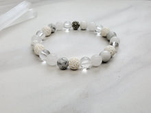 Load image into Gallery viewer, Clarity Essence Bracelet