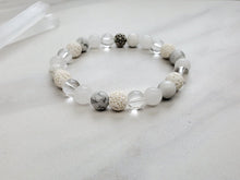 Load image into Gallery viewer, Clarity Essence Bracelet
