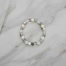 Load image into Gallery viewer, Clarity Essence Bracelet
