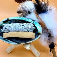 Load image into Gallery viewer, smug kit
